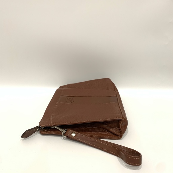 Burberrys Brown Leather Boston Sku#85586 (Gently used, rubbing, lost shape) - Picture 5 of 15